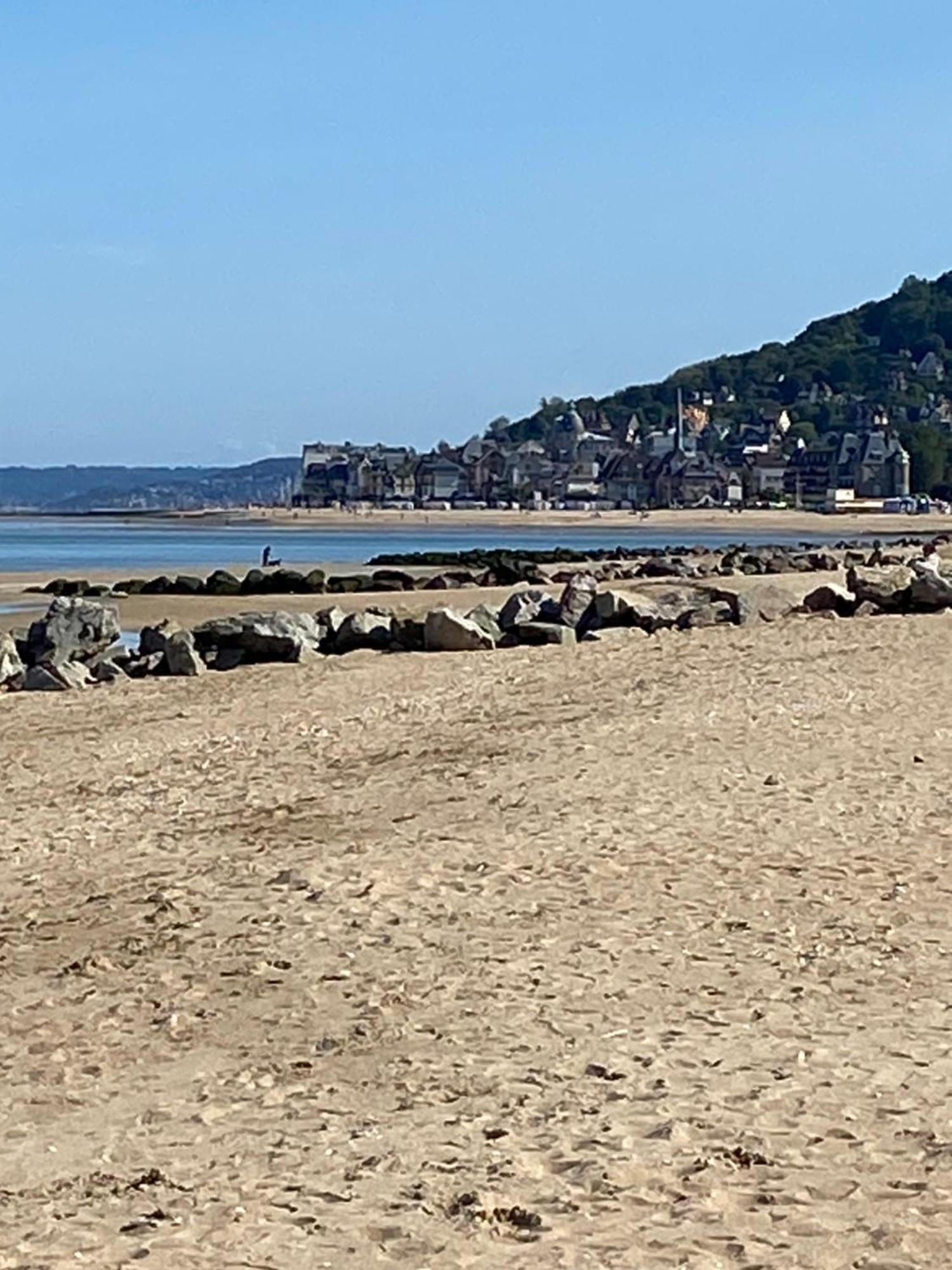 Appartement Elegant Au Coeur De Cabourg Eksteriør bilde